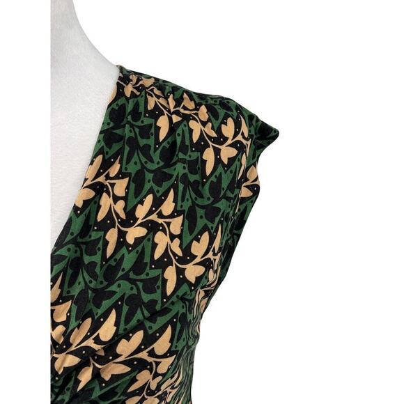 Diane von Fürstenberg Silk Blend Floral Tie-Front Top Size M Leaf Print GUC - Picture 4 of 12